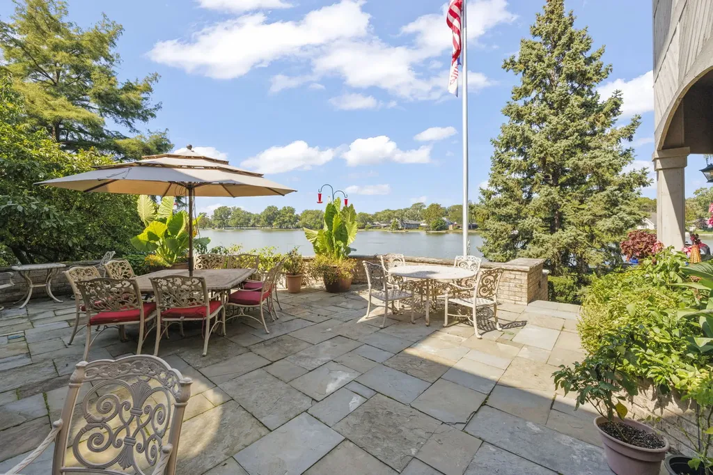 561 West 58th Street Hinsdale IL 60521