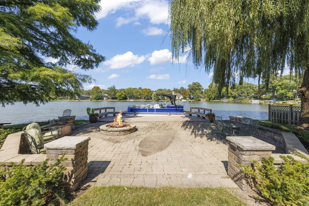 561 West 58th Street Hinsdale IL 60521