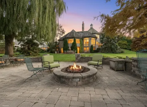 561 West 58th Street Hinsdale IL 60521