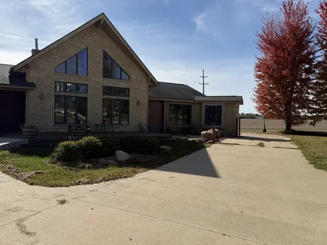11379 Us 20 Highway E Stockton IL 61085