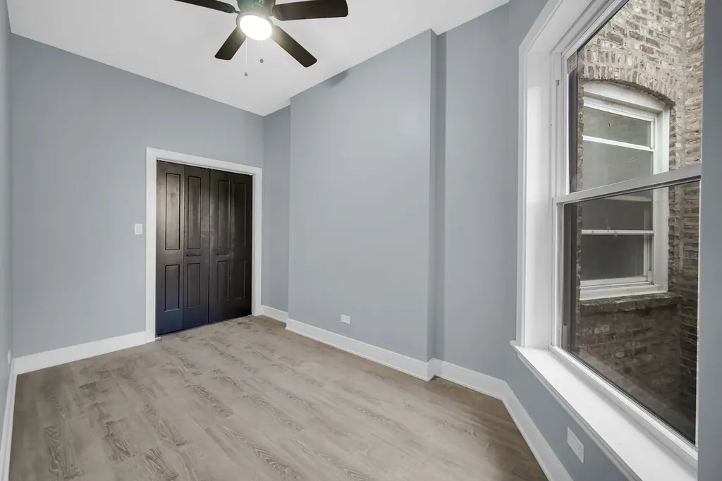 4343 South Ellis Avenue Chicago IL 60653