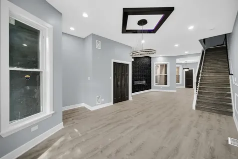 4343 South Ellis Avenue Chicago IL 60653