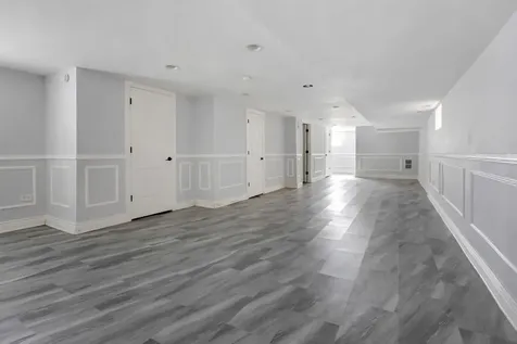 245 West 43rd Street Chicago IL 60609
