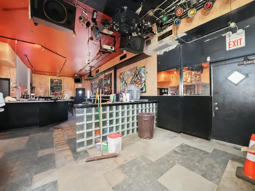 5758 West 65th Street Chicago IL 60638