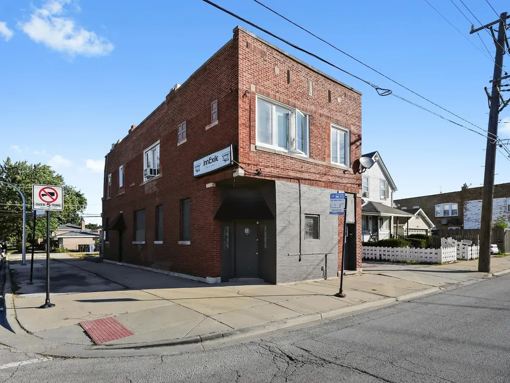 5758 West 65th Street Chicago IL 60638