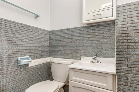 17800 Dogwood Lane Hazel Crest IL 60429
