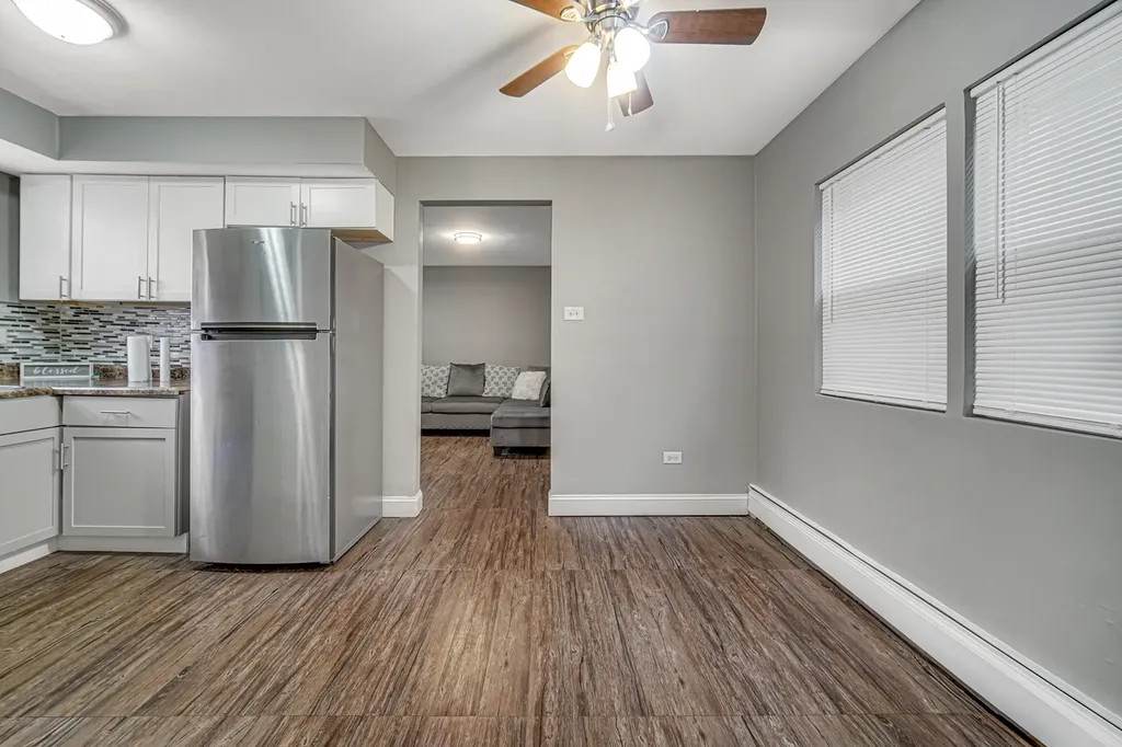7915 South Dobson Avenue Chicago IL 60619