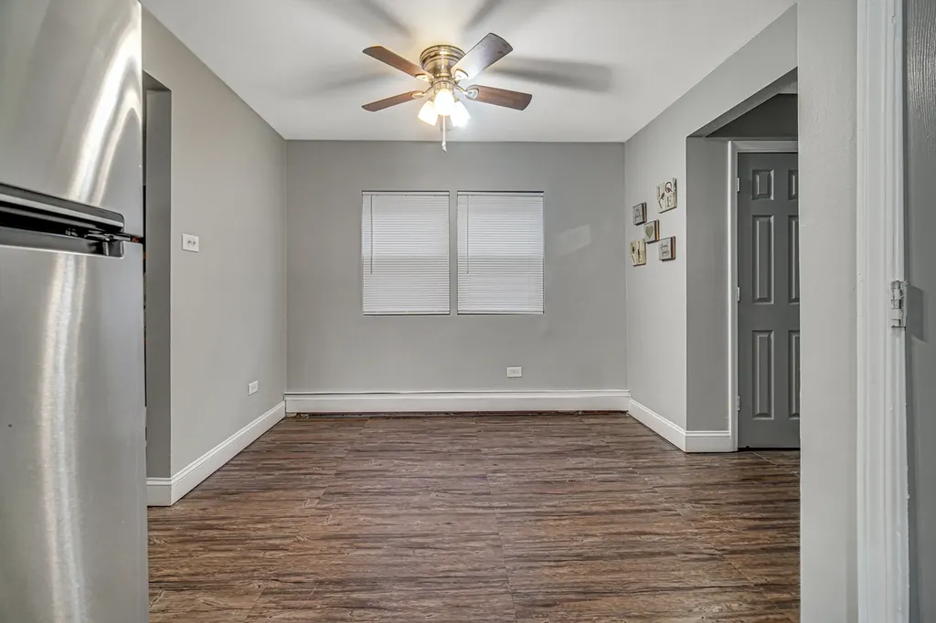 7915 South Dobson Avenue Chicago IL 60619