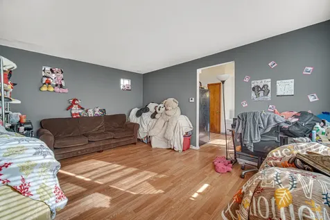 7915 South Dobson Avenue Chicago IL 60619