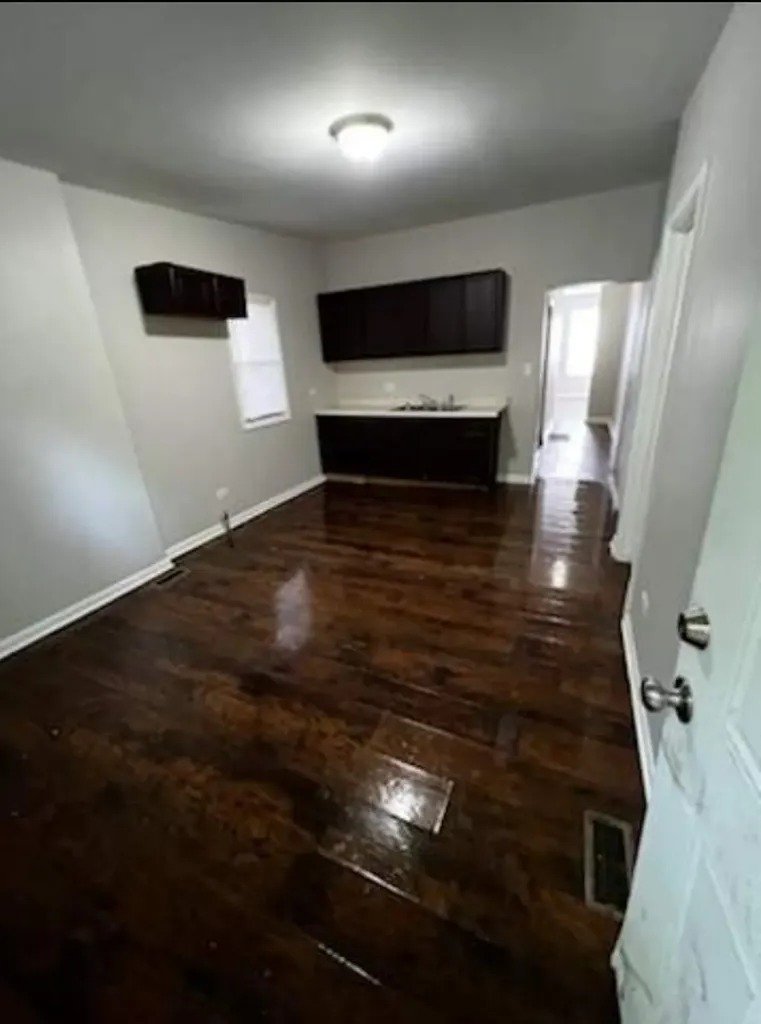6415 South Eberhart Avenue Chicago IL 60637