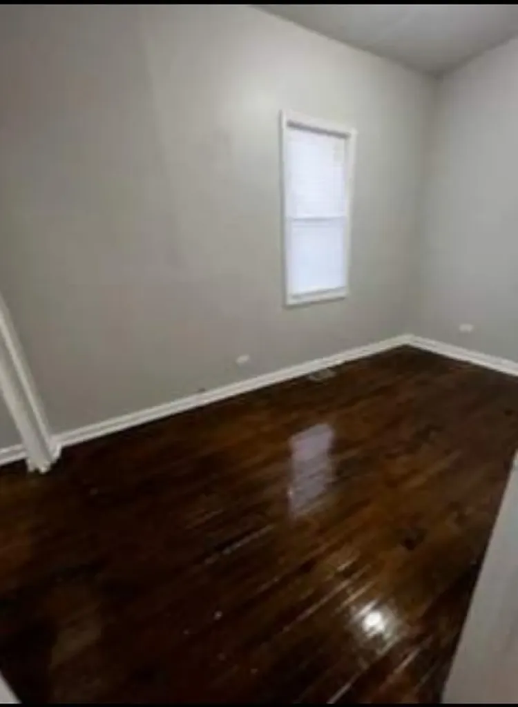 6415 South Eberhart Avenue Chicago IL 60637