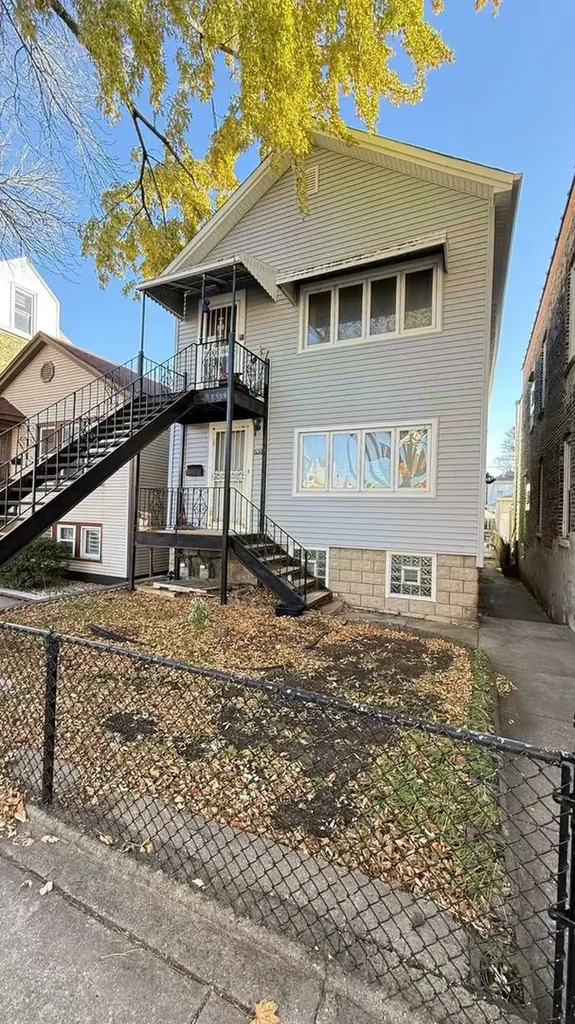 2925 South Shields Avenue Chicago IL 60616