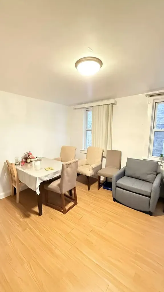 2925 South Shields Avenue Chicago IL 60616