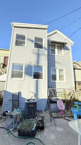 2925 South Shields Avenue Chicago IL 60616