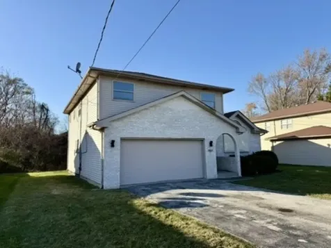 15826 Central Park Avenue Markham IL 60428