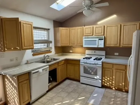 15826 Central Park Avenue Markham IL 60428