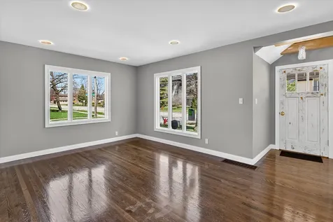18504 Wentworth Avenue Lansing IL 60438