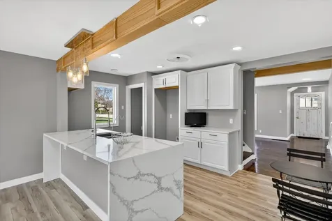 18504 Wentworth Avenue Lansing IL 60438
