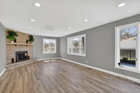 18504 Wentworth Avenue Lansing IL 60438