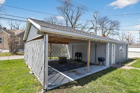 18504 Wentworth Avenue Lansing IL 60438