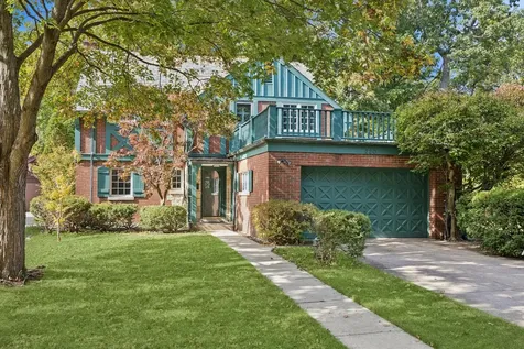 220 Maplewood Road Riverside IL 60546