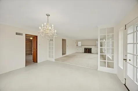 220 Maplewood Road Riverside IL 60546