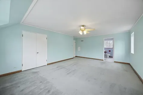220 Maplewood Road Riverside IL 60546