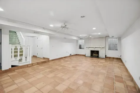 220 Maplewood Road Riverside IL 60546