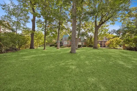 220 Maplewood Road Riverside IL 60546