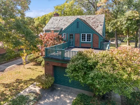 220 Maplewood Road Riverside IL 60546