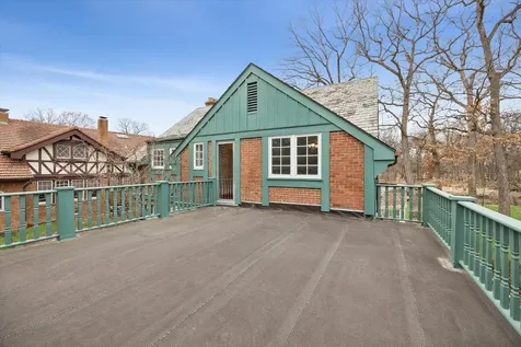 220 Maplewood Road Riverside IL 60546