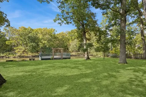 220 Maplewood Road Riverside IL 60546