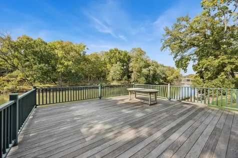 220 Maplewood Road Riverside IL 60546