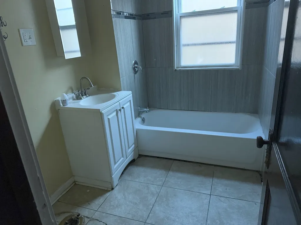 741 North Trumbull Avenue Chicago IL 60624