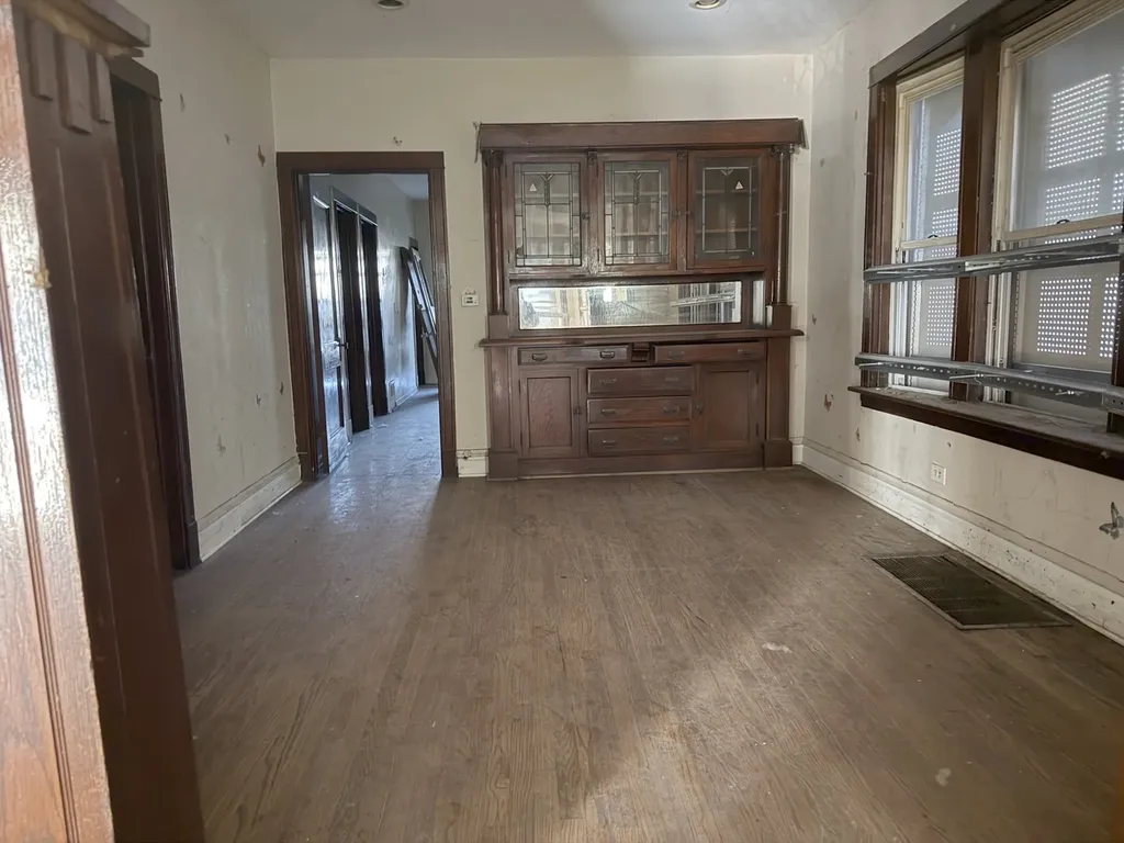 741 North Trumbull Avenue Chicago IL 60624