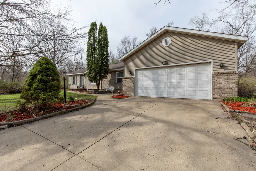 39 Timberlane Drive Putnam IL 61560