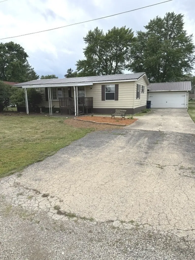 136 North Washington Street Sheffield IL 61361