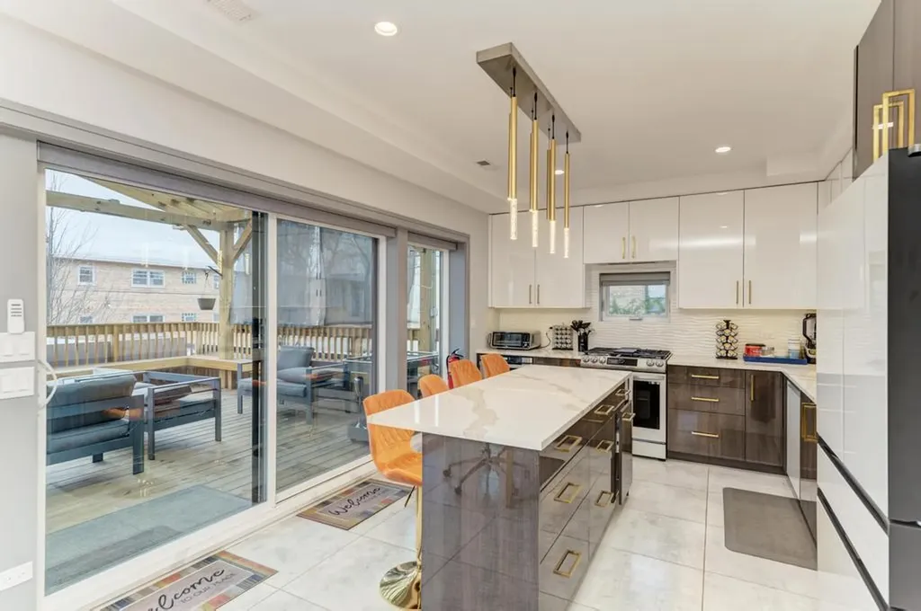 6845 West Addison Street Chicago IL 60634