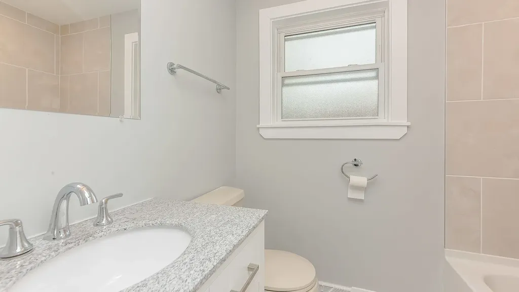 1159 West 112th Street Chicago IL 60643