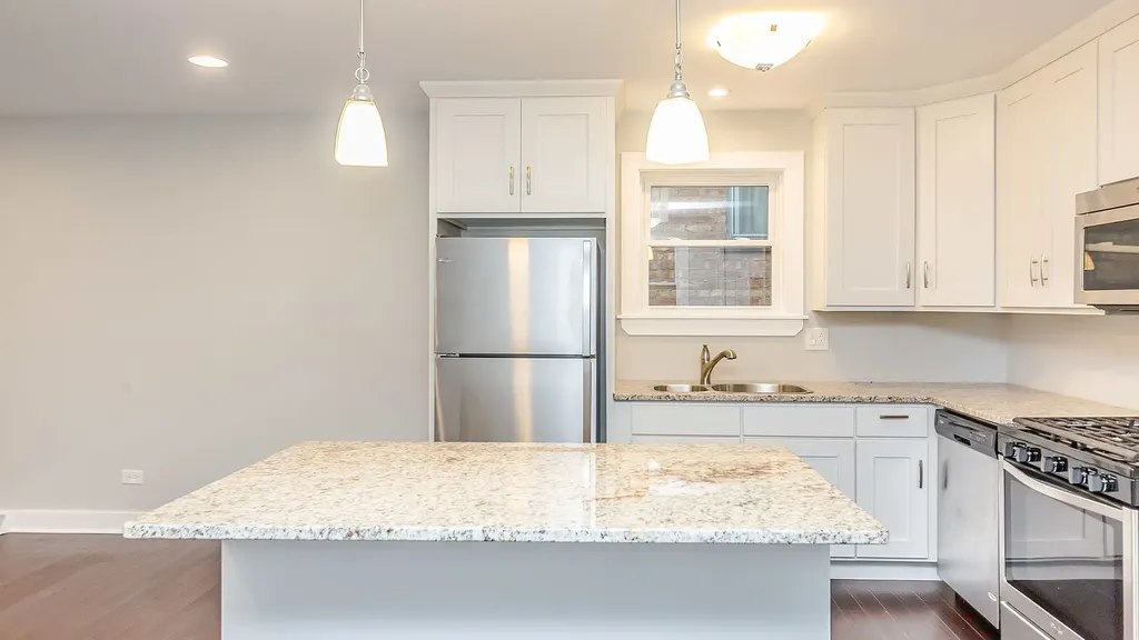 1159 West 112th Street Chicago IL 60643