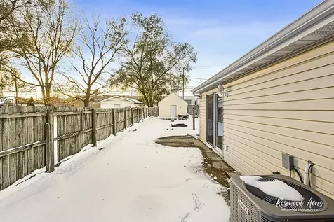 453 South Dearborn Avenue Bradley IL 60915