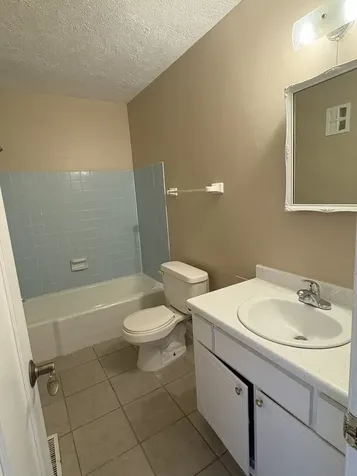 1119 South Curtis Avenue Kankakee IL 60901