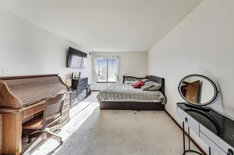 5840 West 104th Street Oak Lawn IL 60453