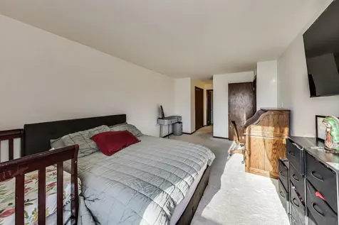 5840 West 104th Street Oak Lawn IL 60453