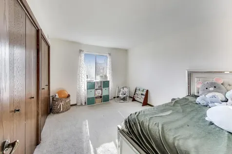5840 West 104th Street Oak Lawn IL 60453