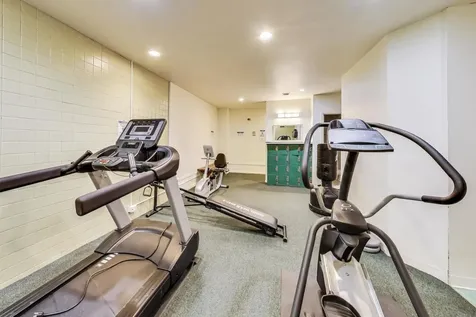 5840 West 104th Street Oak Lawn IL 60453