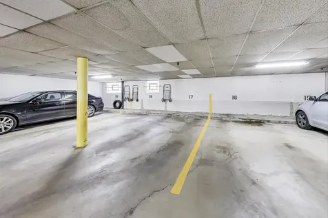 5840 West 104th Street Oak Lawn IL 60453
