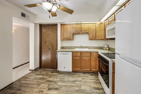 5840 West 104th Street Oak Lawn IL 60453
