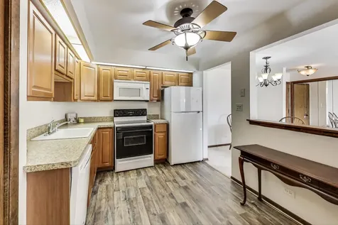5840 West 104th Street Oak Lawn IL 60453