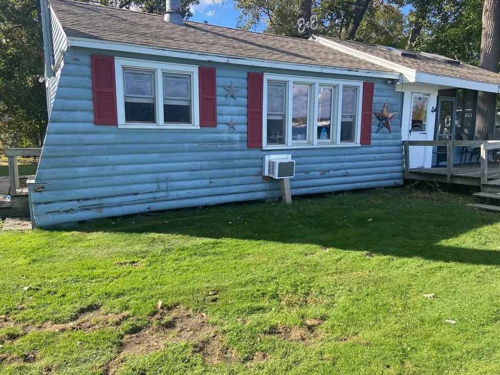 35769 Cedar Island Fox Lake IL 60020